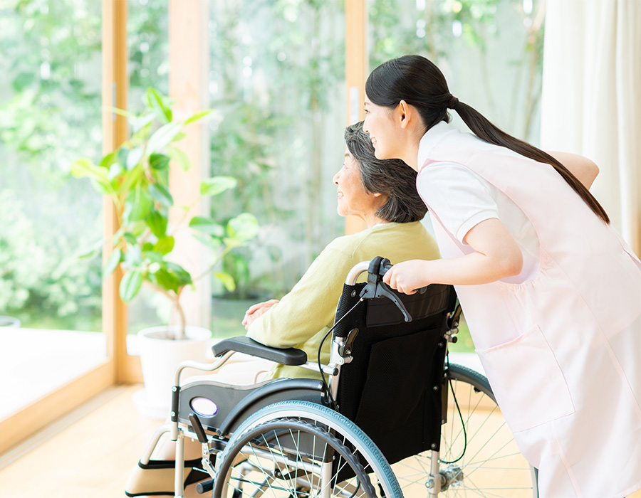 訪問歯科診療で生涯にわたりお口の健康をサポート